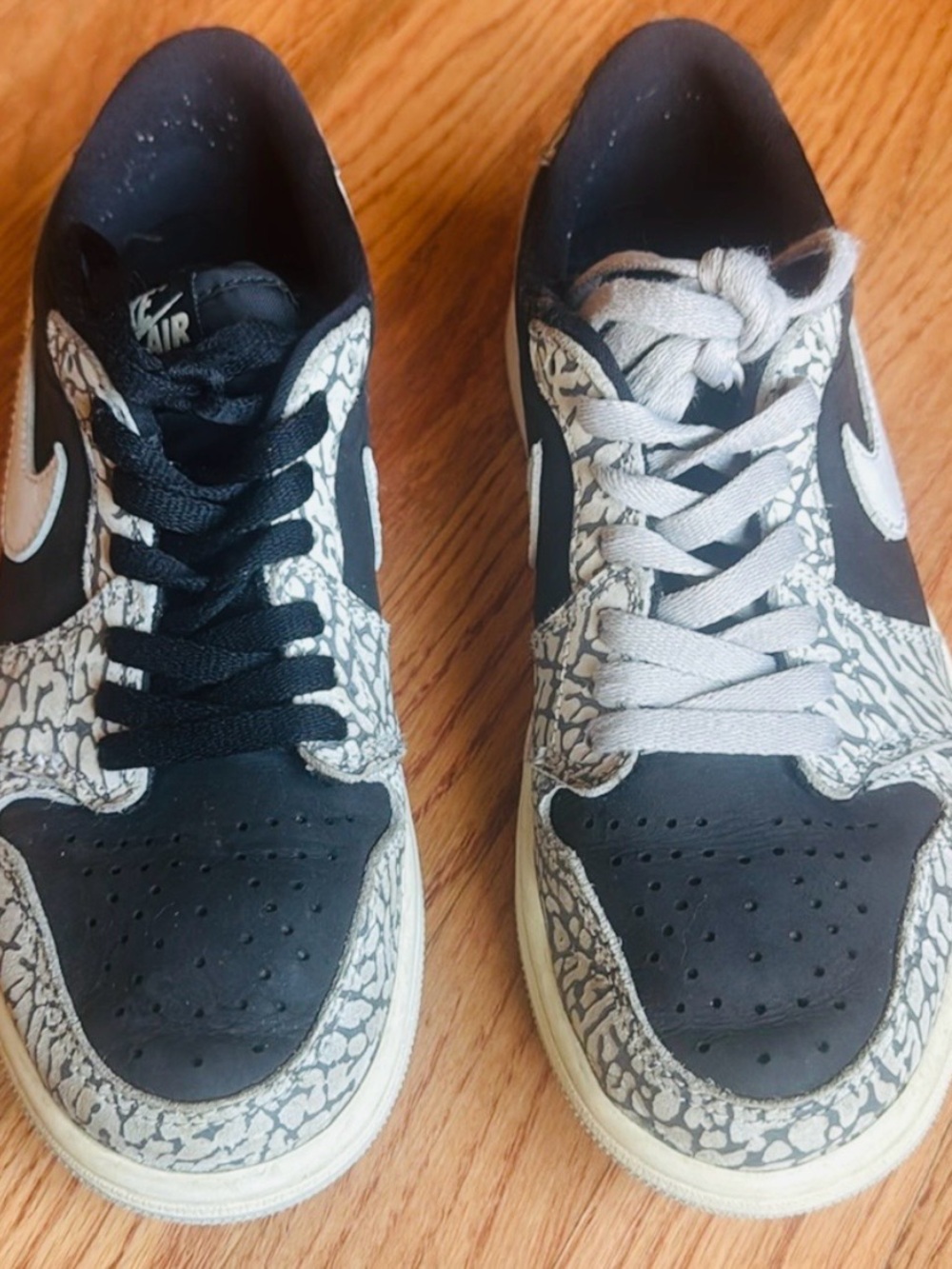 Air Jordan 1 Retro Low OG Black Cement Gray Sneakers Shoes CZ0775-001-Womens 7 - Picture 2 of 5